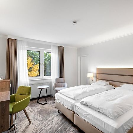 Parkhotel Am Taunus Оберурзел Екстериор снимка