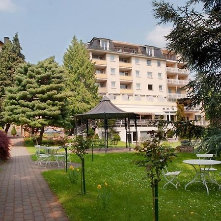 Parkhotel Am Taunus Оберурзел Екстериор снимка