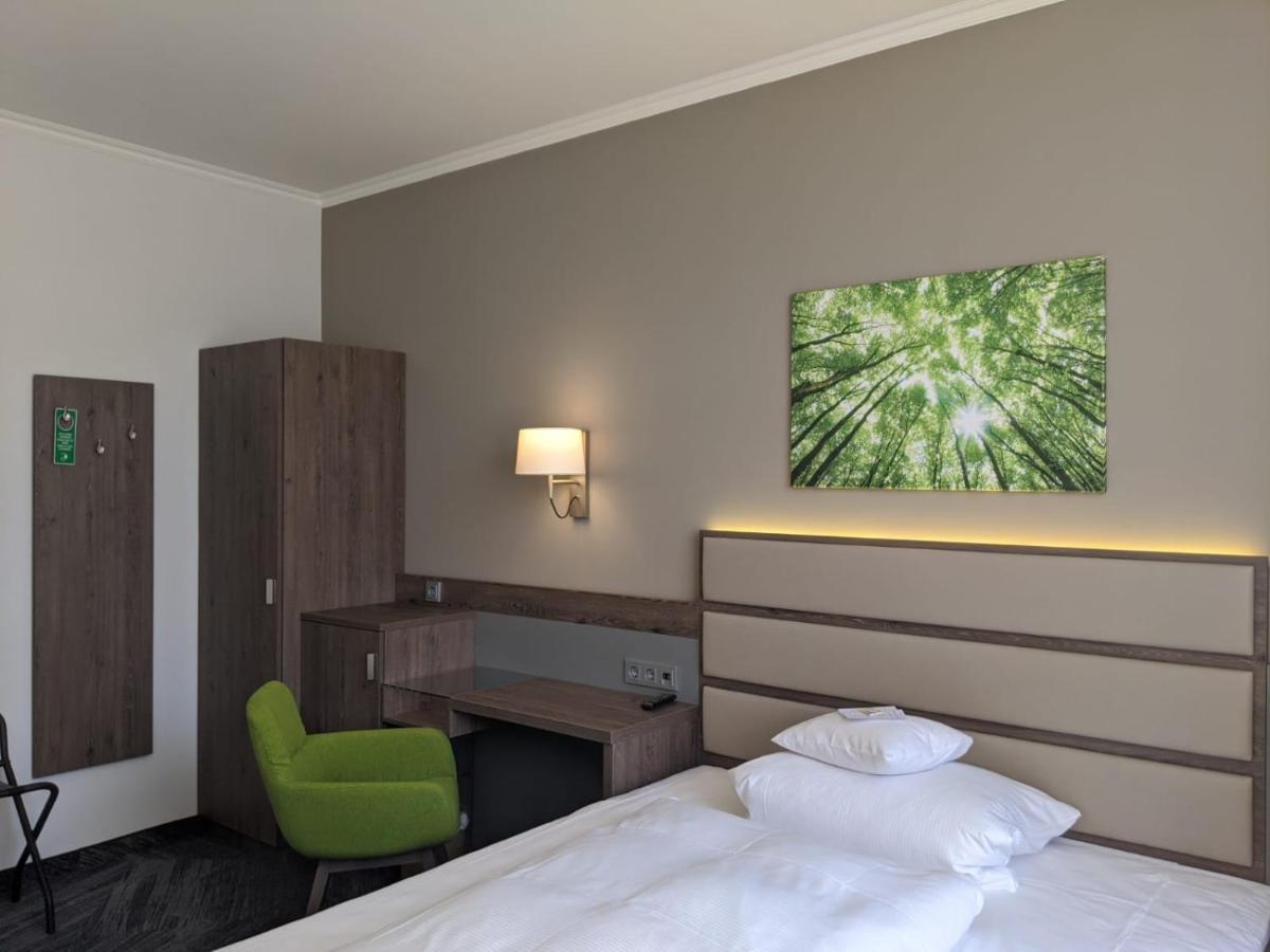 Parkhotel Am Taunus Оберурзел Екстериор снимка