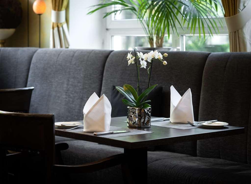 Parkhotel Am Taunus Оберурзел Ресторант снимка