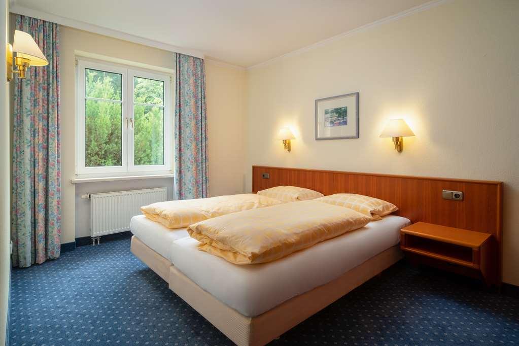 Parkhotel Am Taunus Оберурзел Стая снимка