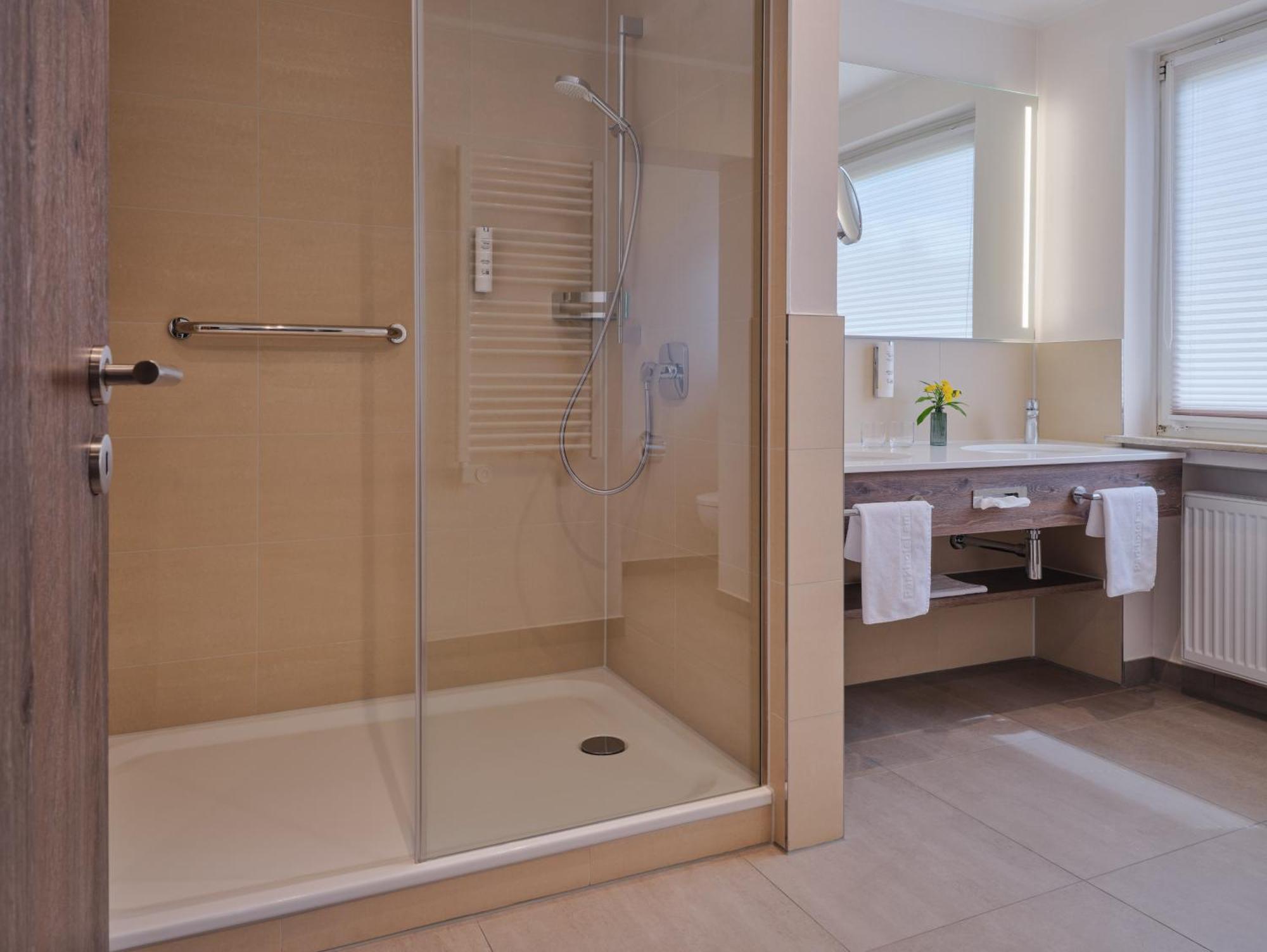 Parkhotel Am Taunus Оберурзел Екстериор снимка