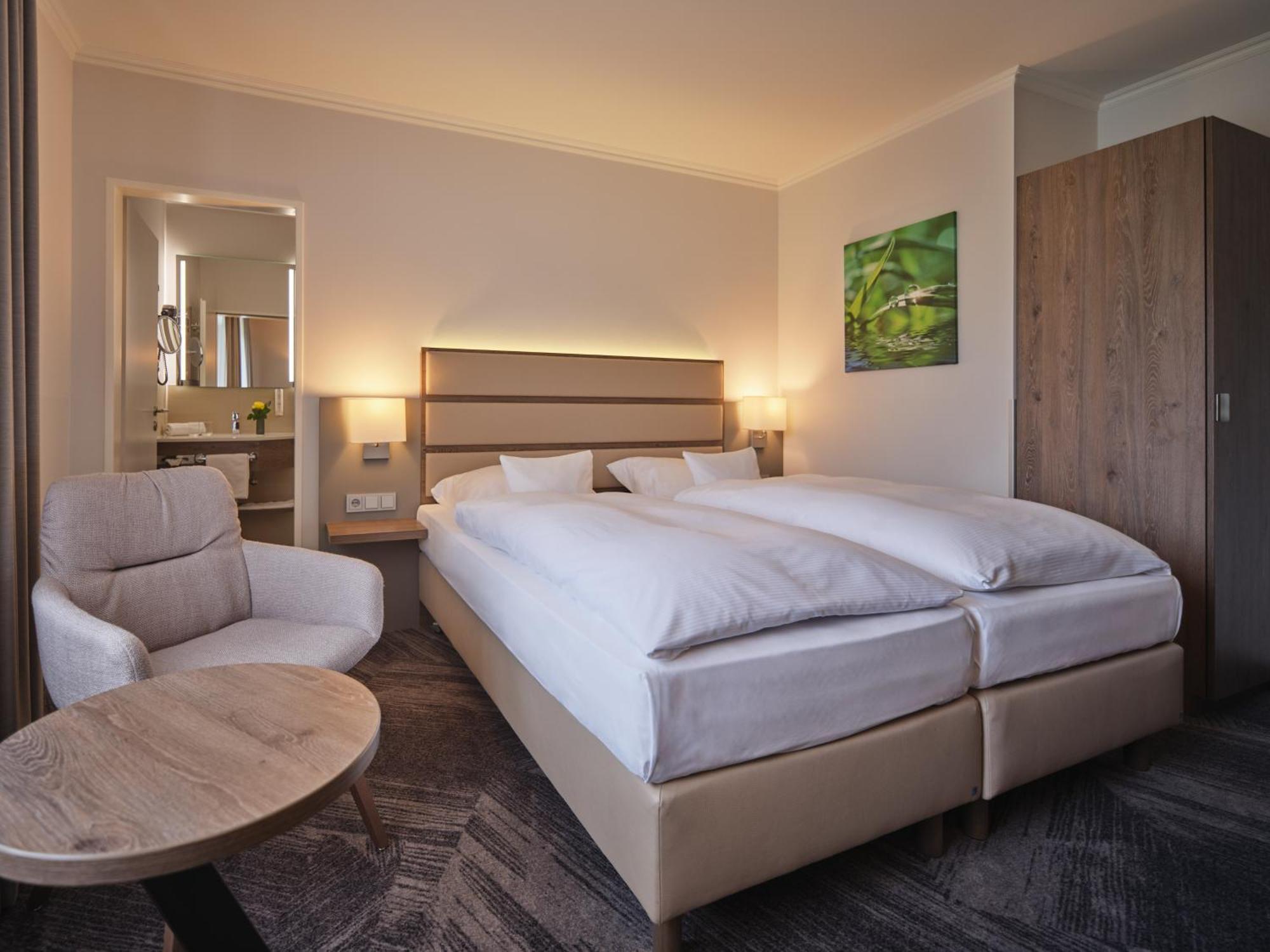 Parkhotel Am Taunus Оберурзел Екстериор снимка
