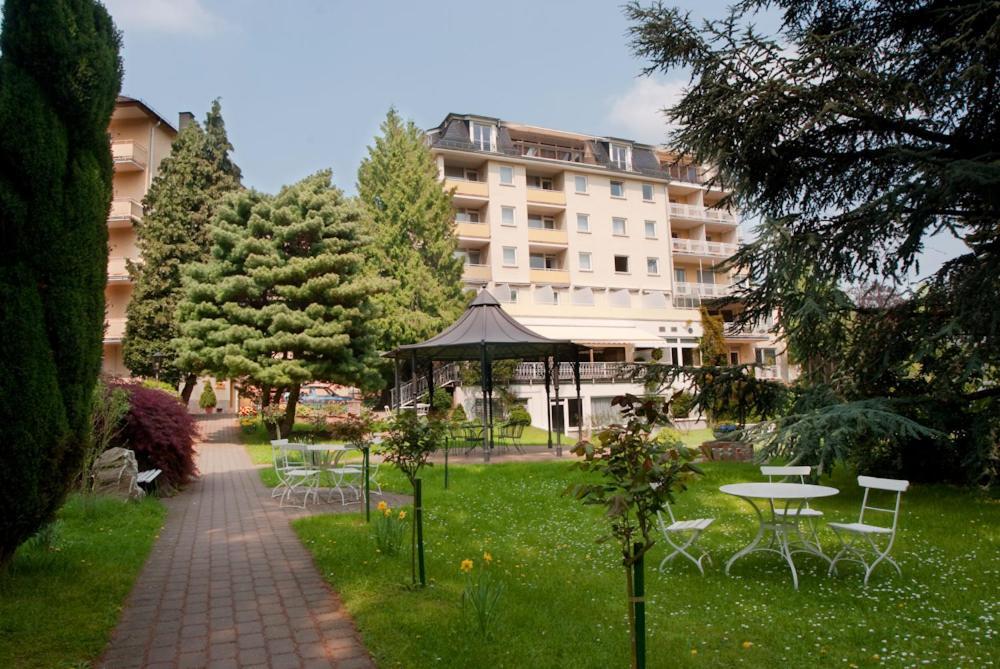 Parkhotel Am Taunus Оберурзел Екстериор снимка