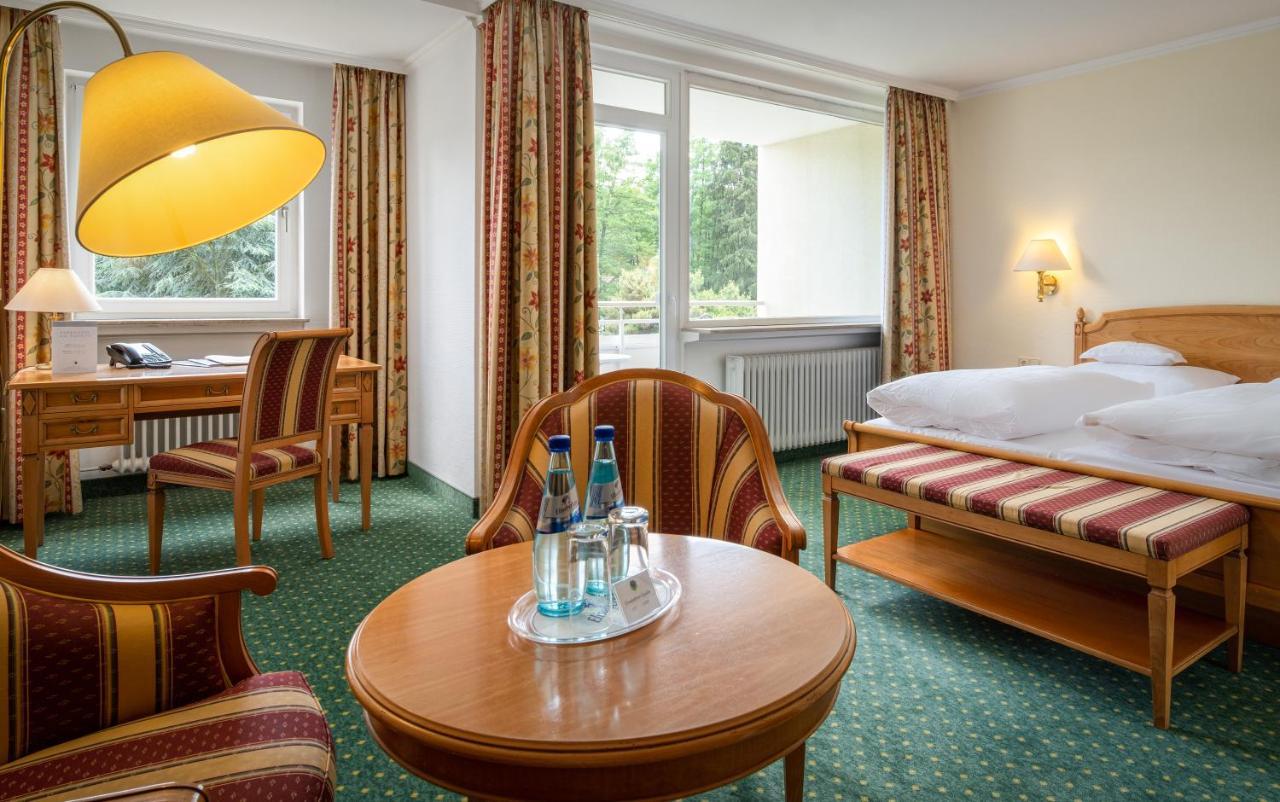 Parkhotel Am Taunus Оберурзел Екстериор снимка