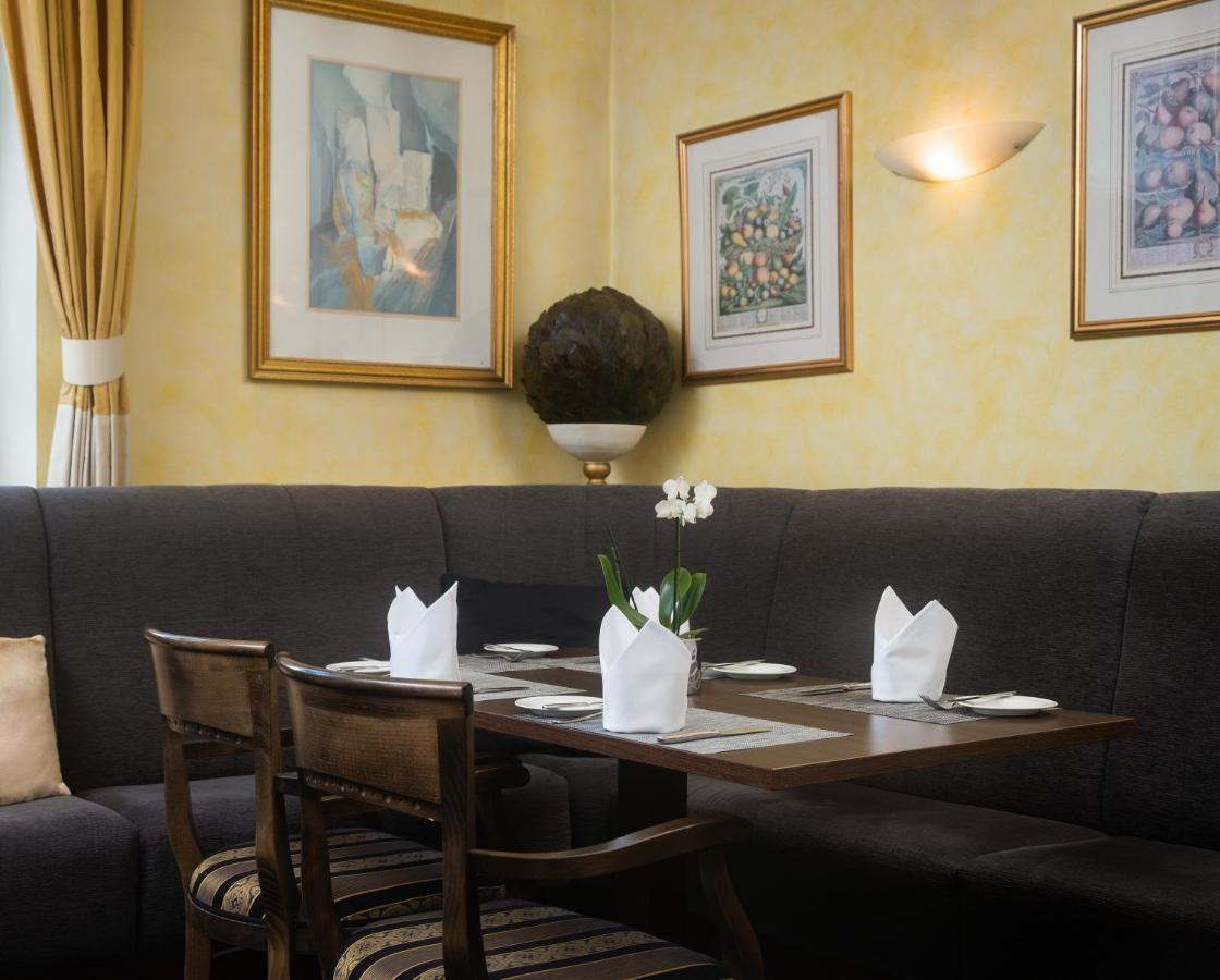 Parkhotel Am Taunus Оберурзел Екстериор снимка